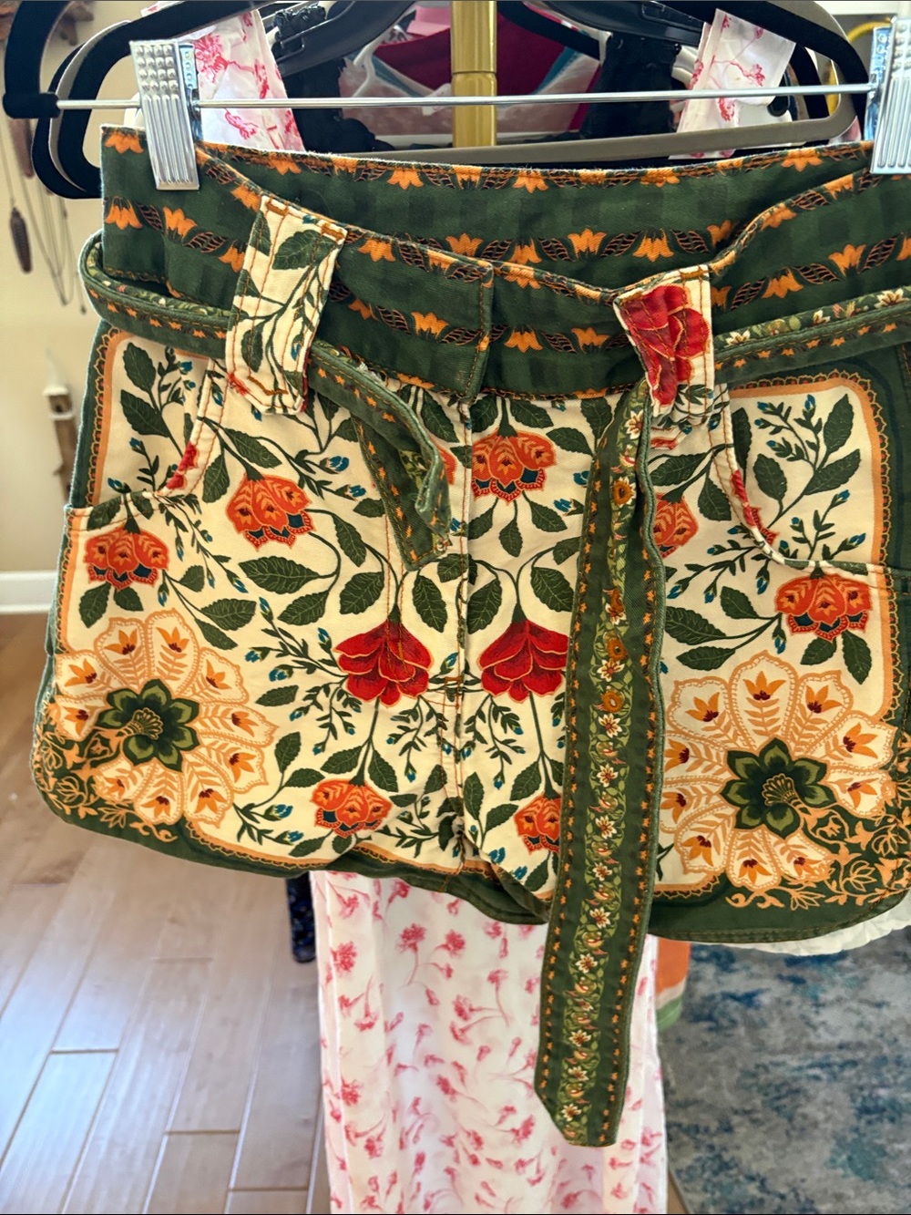 FARM Rio Olive & Cream Embroidered Floral Mini Shorts - Picture 7 of 9